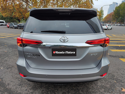 Imagen 5 de 20 de Toyota Sw4 2018 Srx 4x4 At 7 Asientos Hilux Abasto Motors