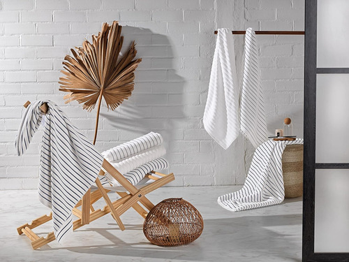 Toalla De Playa, Piscina Y Baño De Black & White Brands Braz