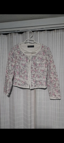 Chaqueta Zara Talla M Color Crema Con Flores Usado