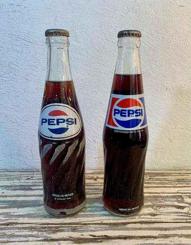 Dos Botellas Coleccionables Pepsi Cola 80s, 90s