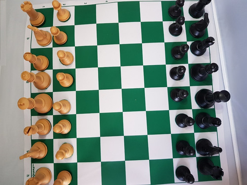 Imagen 2 de 4 de Ajedrez Staunton Con Tablero De Cuerina Verde