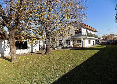 Chalet 6 Amb. S/ 2 Lotes