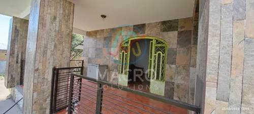 Casa En Venta En Oaxtepec Con Dos Construcciones Y Amplio Jardín
