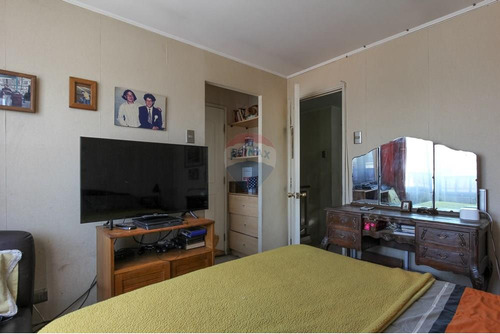 Casa En La Florida: Espacio Y Comodidad