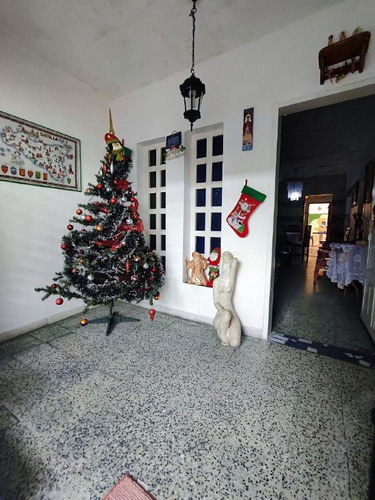 Lisbeth Garcia Vende Casa En Santa Rosa, Maracay