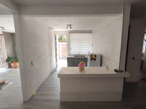 Hermosa Casa A Unas Cuadras Del Centro De Tultitlan