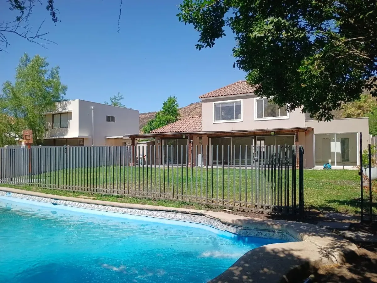 Imagen 1 de 20 de Venta Casa Santa Elena, Cercana A Colegios Y Acceso A Autopi