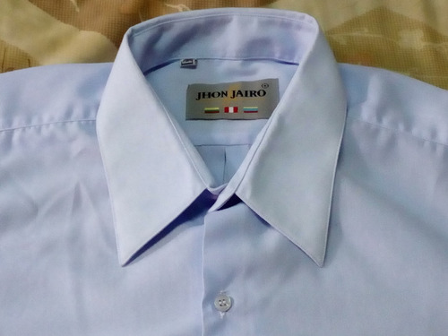 Liquidación De Camisa Jhon Jairo Tamaño 15 1/2 (Usado)