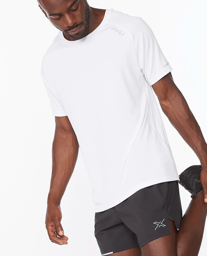 2xu | Polera Running | Aero Tee | Blanca