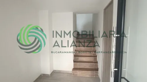 Local En Arriendo En El Parnaso. Cod A16585
