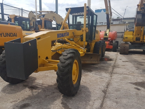 Komatsu G D 670