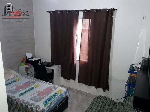 Imagem 15 de 28 de Casa Isolada À Venda Com 3 Dormitórios E Piscina No Bairro Maracanã Em Praia Grande Sp. - Rrc185