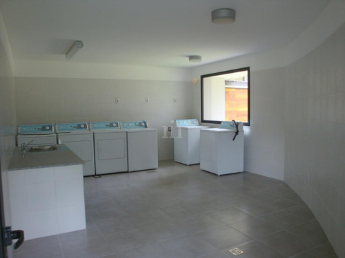 Apartamento De Un Dormitorio Sobre Av. De Las Américas