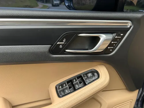 Porsche Macan 2.0 Lux