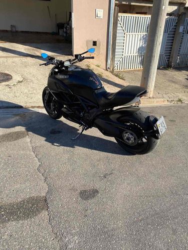 Imagem 6 de 8 de Ducati Diavel Dark