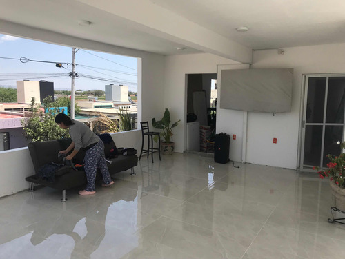 Casa 2 Niveles, 3 Recamaras Y Terraza