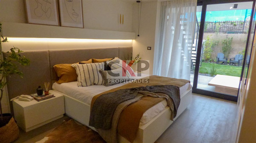 4d/4b/ 1e/ Townhouse / San Carlos / Venta Sin Comision