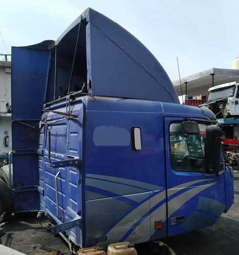 Cabinas Volvo 2da Generacion Año 2002
