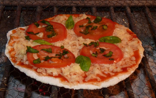 Imagen 2 de 4 de Pizza Calzzone Chivitos Spetto Corrido Y Mozo Gratis