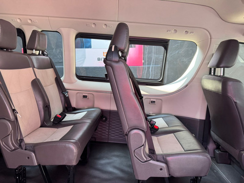 Toyota Hiace Gl 12 Pasajeros 2020 #1306