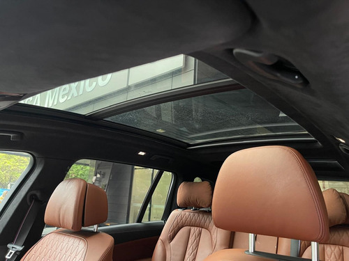 BMW X7 4.4 V8 M60I