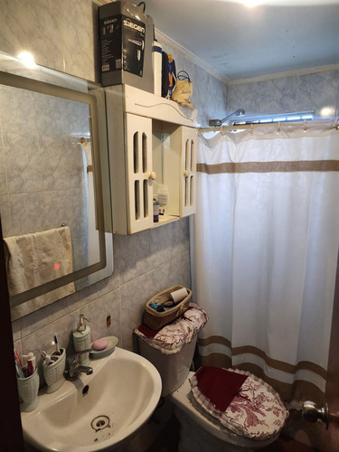 Casa En Venta De 2 Dorm. En Molina