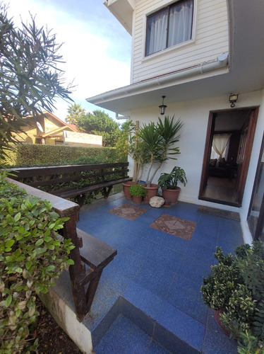 Linda Casa Ubicada En Condominio El Llano De Algarrobo