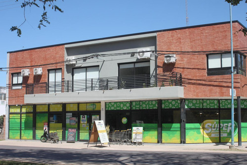 Salon Nueva Zona Universitaria Reconquista
