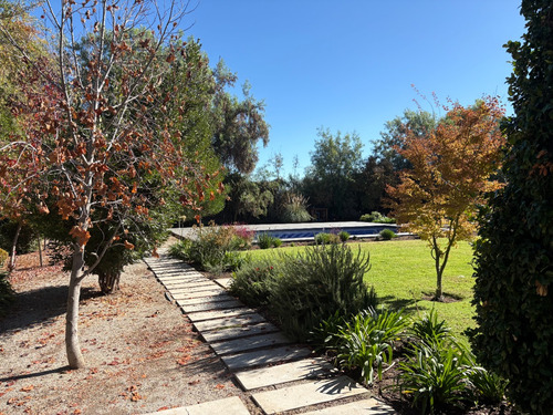 Casa En Arriendo 5d Hacienda De Chicureo Con Opción D Compra