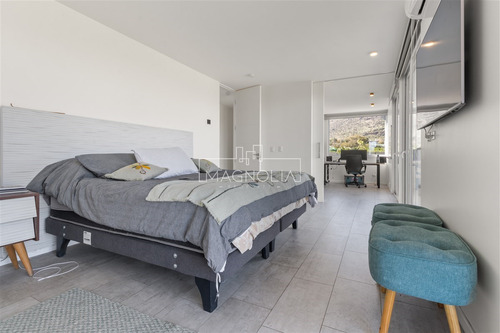 Casa En Venta De 4d/5b Las Brisas