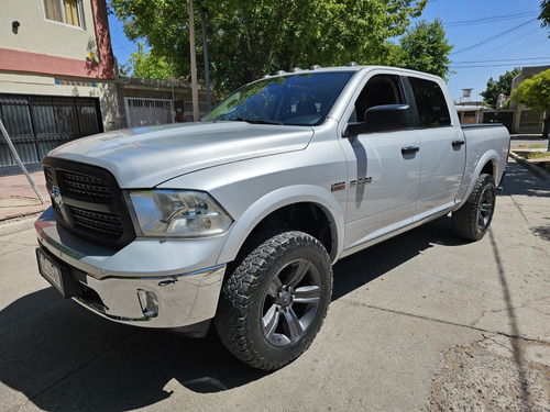 Dodge Ram Laramie 5.7