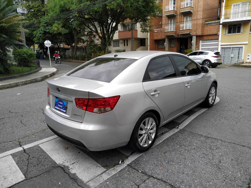 Kia Cerato Forte 2014 Full