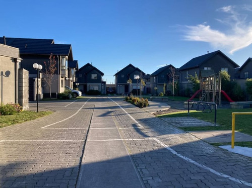 Casa 3d 3b 2e Condominio Elicura - Lomas De San Sebastián