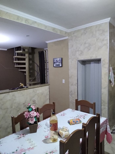 Casa À Venda Na Avenida Marginal Do Oratório, Parque Santa Madalena, São Paulo - Sp - Liv-10909