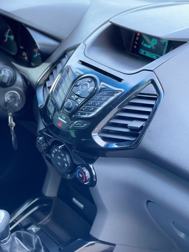 Imagen 14 de 16 de Ford Ecosport Freestyle 1.6 Gnc 5ta