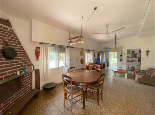 Casa Quinta Con Pileta, Lote De 2.287mts2
