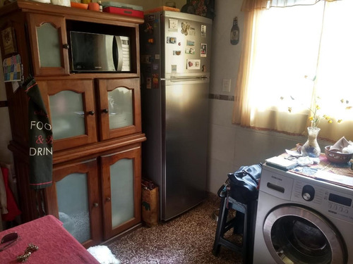Imagen 8 de 17 de Departamento 3 Ambientes En Segundo Piso Por Escalera
