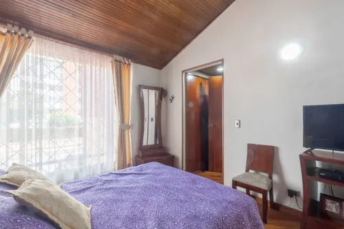Casa En Venta En Niza 8. Cod V14654
