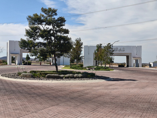 Terreno En Ciudad Maderas Corregidora, Qro.