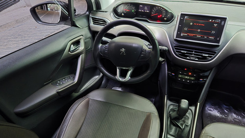 Peugeot 2008 1.6 Feline am20