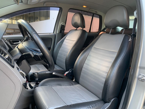 Volkswagen Fox 1.6 16v Msi Highline Total Flex I-motion 5p