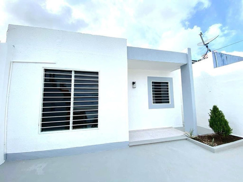 Venta De Casa 1 Nivel Recién Restaurada - Santa Fe Etapa 1