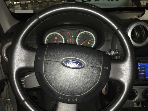 Imagem 3 de 11 de Ford Ecosport 2008 2.0 Xlt Aut. 5p