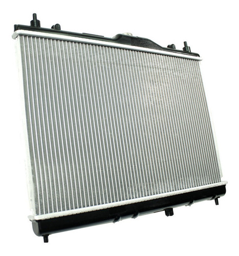 Imagen 4 de 10 de Radiador Nissan Tiida, Versa 2007 2008 2009 2010 2011 Estand