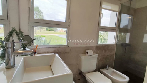 Casa En Alquiler Con Piscina En El Quijote Chacras