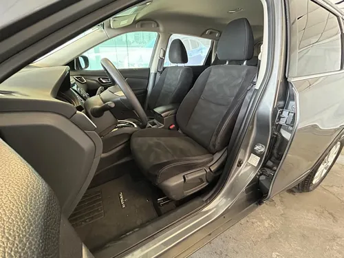 Nissan X-Trail 2.5 Sense 2 Filas Cvt