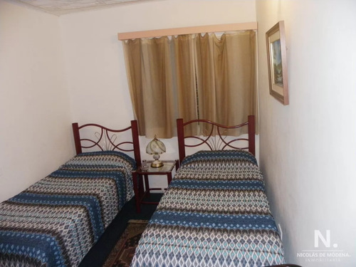 Hotel En Venta ( Ideal Para Hacer Aptos, Esta Frente A La Plaza De Maldonado)