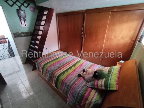 Hermosa Y Amplia Casa En Venta. Urb. Santa Fe Sur.