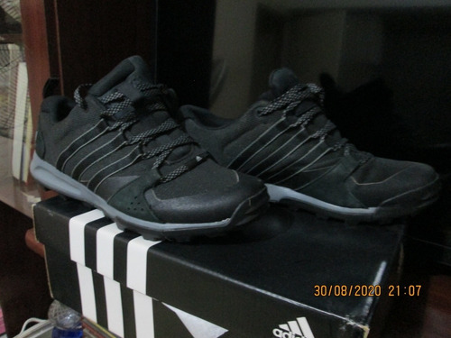 Zapatillas adidas Tivid Mesh