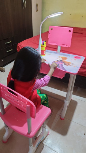 Escritorio De Niño Y Niña De Melamine Y Pvc + Silla + Led Azul Claro